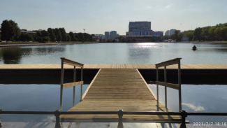 Ponton-Hard_prichal-v-Ostankino_Moskva-1020x600