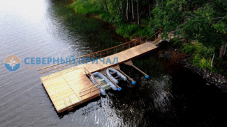 Prichal-Pravdinskoe-ozero-pontony-hard-1020x600