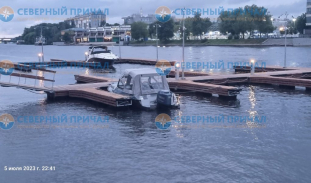 Prichal-na-Neve.-Pontony-Hard-1020x600