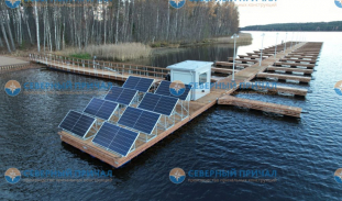 Prichal-s-solnechnymi-batareyami-v-Suvantoyarvi-1020x600