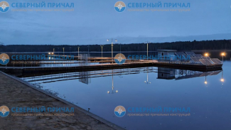 Prichal-s-solnechnymi-batareyami-v-Suvantoyarvi-2-1020x600